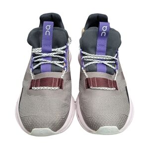On Cloud Women's Gray and Purple Sneakers - Size 7